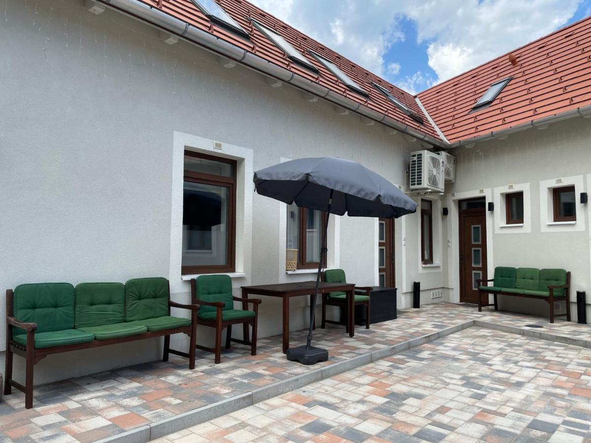 Monbuhim Comfort Veszprém Exterior photo